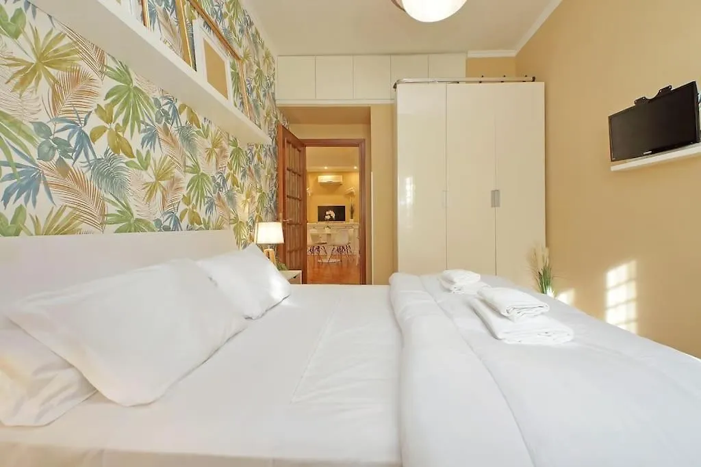 Lucky Domus Tuscolano Apartment Rome