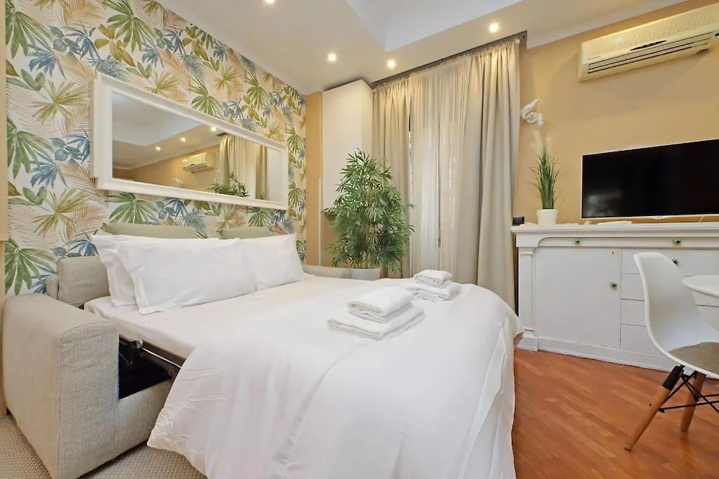 Lucky Domus Tuscolano Apartment Rome