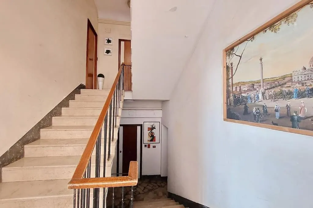 Lucky Domus Tuscolano Apartment Rome 0*,