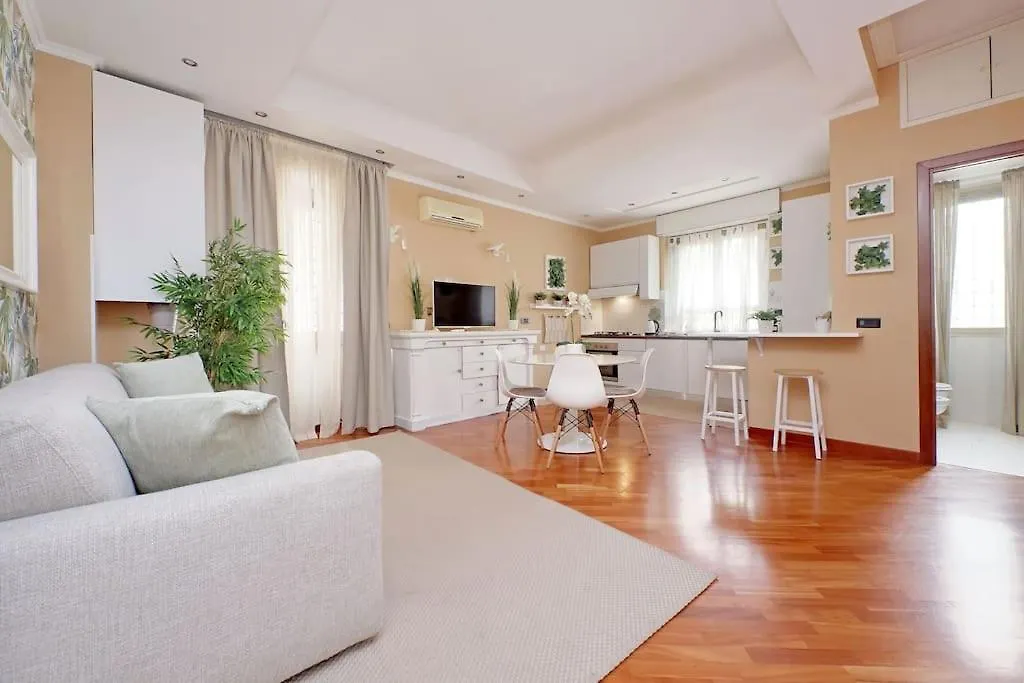 Lucky Domus Tuscolano Apartment Rome