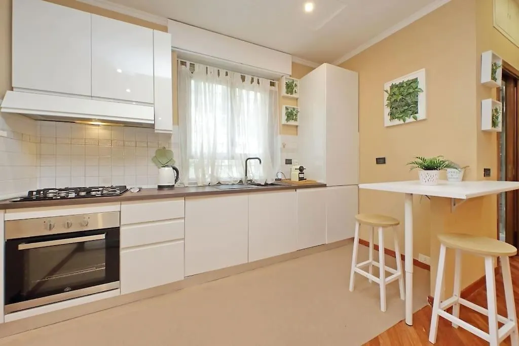 Lucky Domus Tuscolano Apartment Rome 0*,  Italy