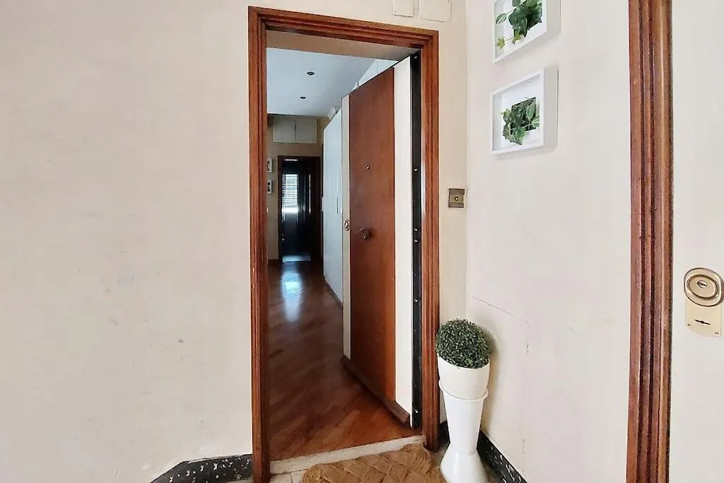 Lucky Domus Tuscolano Apartment Rome