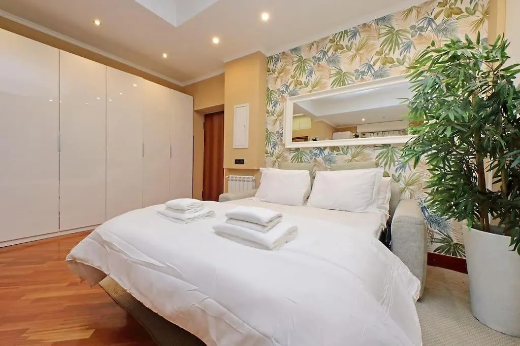 Lucky Domus Tuscolano Apartment Rome Italy