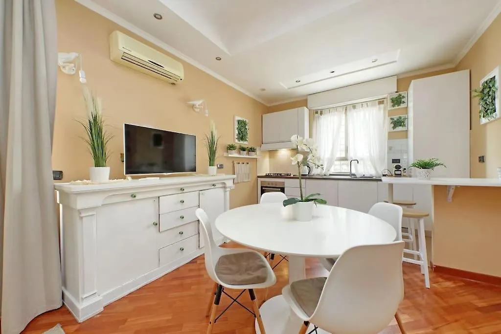 Lucky Domus Tuscolano Apartment Rome Italy