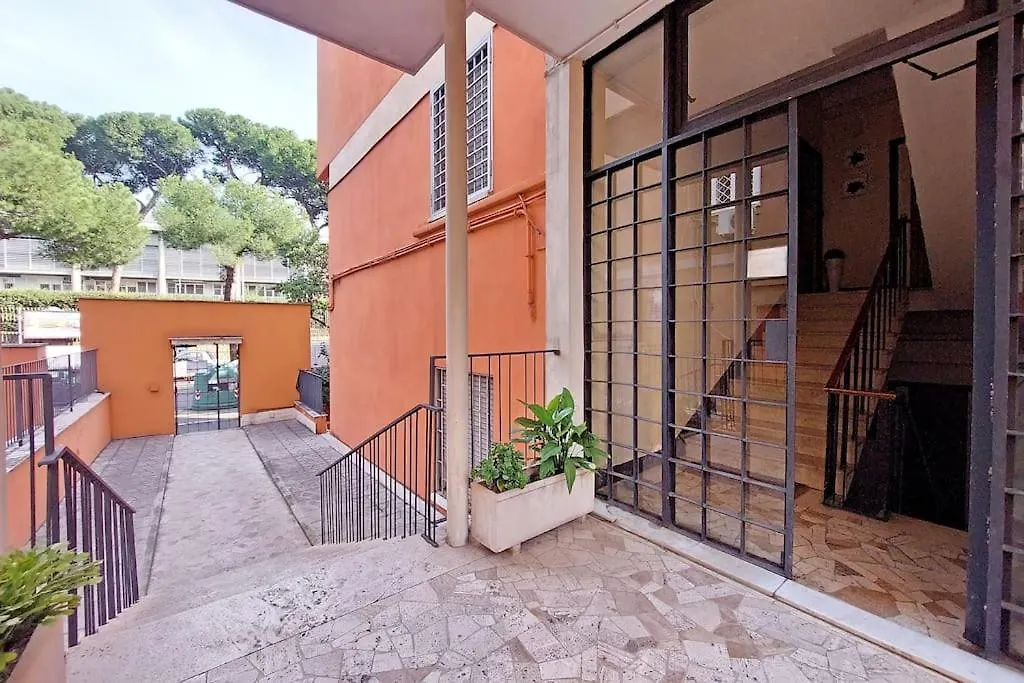 Lucky Domus Tuscolano Apartment Rome Italy